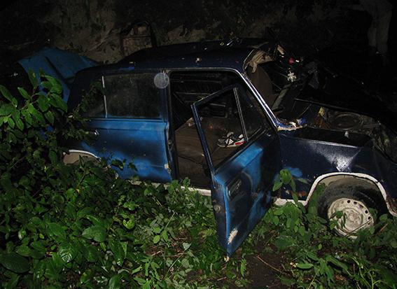 16-річний хлопець не зміг впоратися з управлінням батьковим автомобілем &laquo;ВАЗ 2101&raquo;, яким, до того ж, взявся 