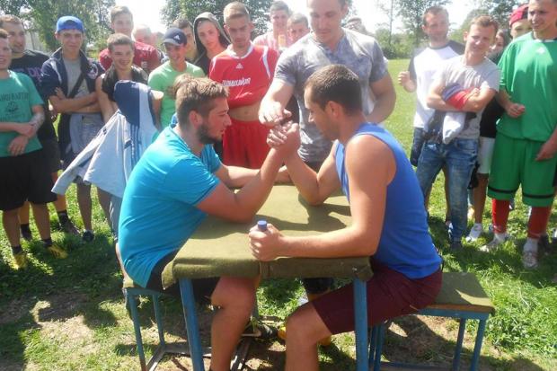 Переможців нагороджували грамотами та медалями виконкому Підмихайлівської сільської ради