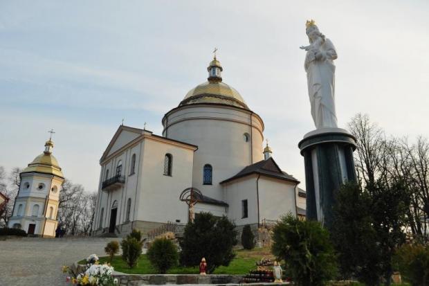 Учасники ходи зупинятимуться біля хрестів, пам&rsquo;ятних для українців місць, аби змовити молитву, пригадати імена сла