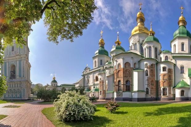 Причина в незаконній забудові по вулиці Олеся Гончара, 17/23 | Фото: pilgrimage.in.ua