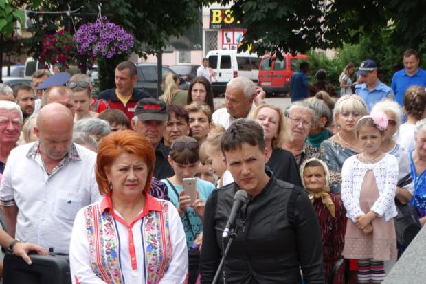 Ольга Сікора та Надія Савченко на зустрічі з рогатинцями