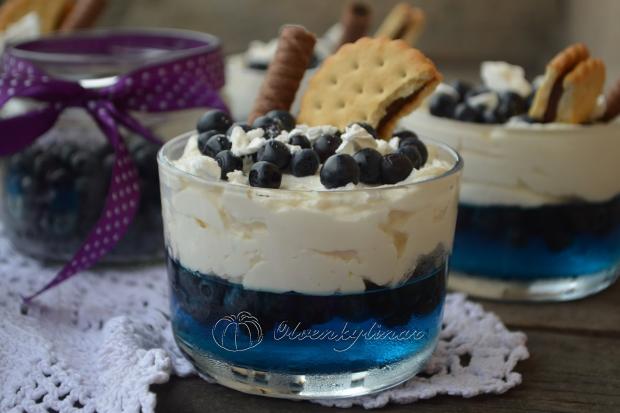 "Мрії про море", як і належить, мають морський колір