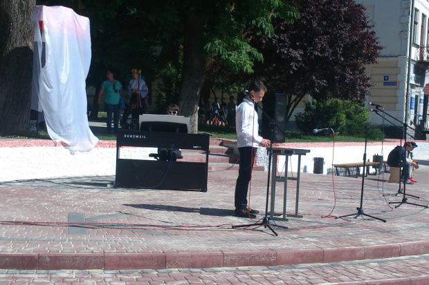 За кошти міського бюджету придбано електропіаніно | Фото: Управління кульутри