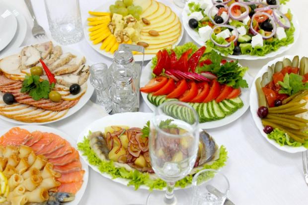  Харчове отруєння зареєстрували серед людей, які 16-17 липня перебували на весіллі у селі на Надвірнянщині