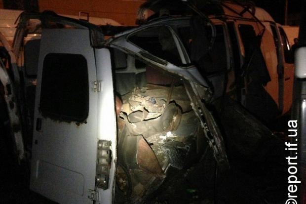 У прес-службі Патрульної поліції Івано-Франківська підтверджують факт вибуху. 