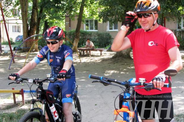 У подальшому є плани здійснити сплав по Ельбі, взимку самостійно перейти через Карпати, обігнути Європу тощо