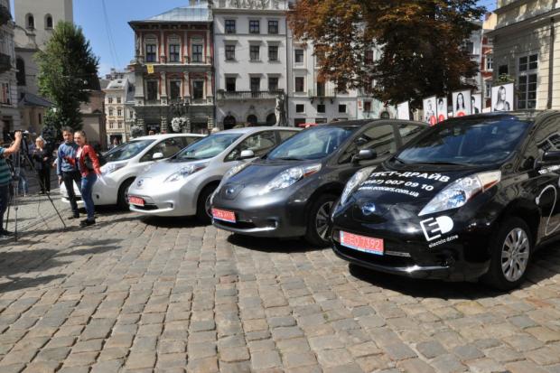 16 червня учасники ралі стартували з Іспанії, а 12 серпня прибули до Львова | Фото: gazeta.ua