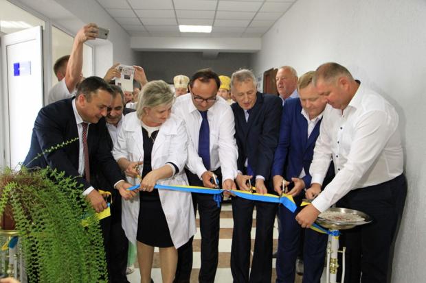 У Тлумацькій ЦРЛ відкрили капітально відремонтоване терапевтичне відділення
 | Фото: if.gov.ua