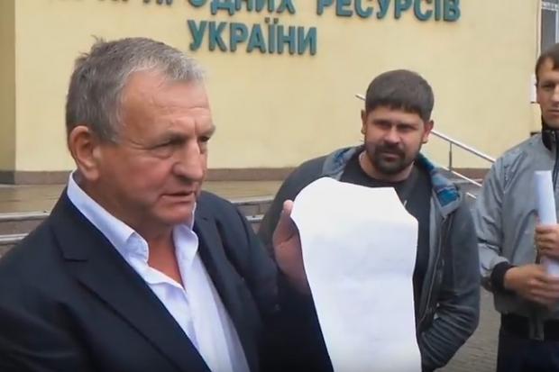 Скандальний Пророчук пообіцяв звільнити посаду керівника парку "Гуцульщина" | Фото: Скрін з відео