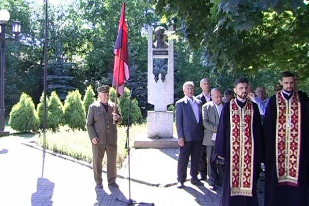 У Коломиї відзначили 25-ту річницю від дня встановлення в місті пам'ятника Степанові Бандері.  | Фото: ntktv.ua