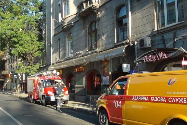 Пожежа виникла на кухні закладу громадського харчування на першому поверсі п&rsquo;ятиповерхового житлового будинку | Фо