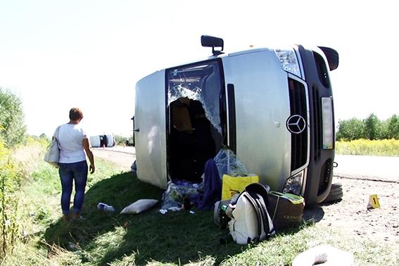 Два буси після зіткнення перекинулися | Фото: if.npu.gov.ua