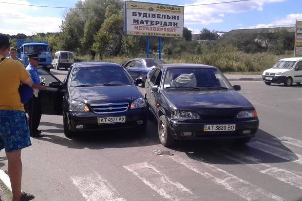 Один із водіїв не надав перевагу у русі іншому