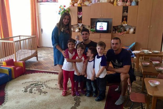 Активісти осередку ГО "Спільними Зусиллями" відвідали дитячий будинок "Малютка" | Фото: Віталій Мері