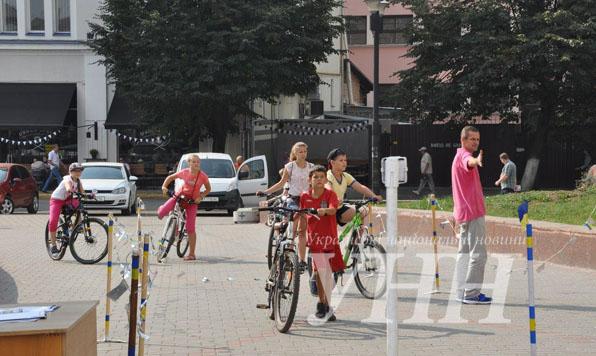 Десятки велосипедистів зібрались на &ldquo;Франківський фест ровер&rdquo;

 | Фото: unn.com.ua