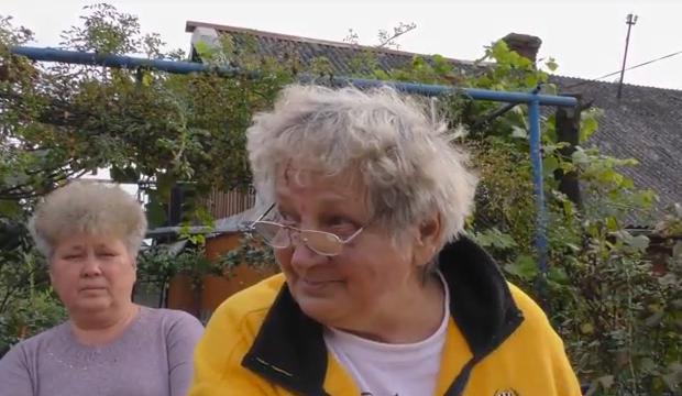 Проблема у мешканців вулиці Грушевського, що у Калуші, триває понад десятиліття | Фото: Скрін з відео