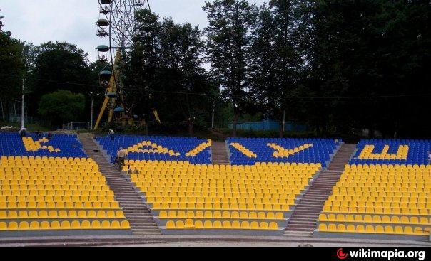 Так виглядали колись глядацькі місця у міському парку. Щороку їх знищують десятками