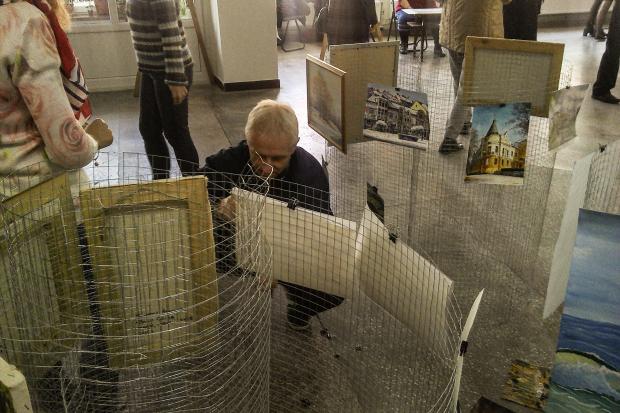 Митці Калуша виставили свої роботи всього на один день | Фото: Музейно-виставковий центр Калуша