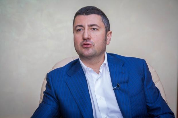 Фінансова порука Бахматюка стосовно Віейбі Банку становить 4,55 млрд гривень, банку "Фінансова ініціатива" - 4