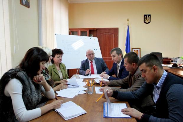 В облдержадміністрації обговорили стан освоєння коштів інфраструктурної субвенції ОТГ | Фото: if.gov.ua