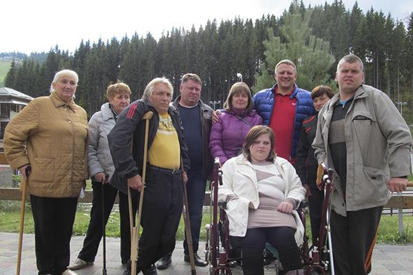 У знак подяки учасники організації подарували нардепу вишиту бісером ікону.
