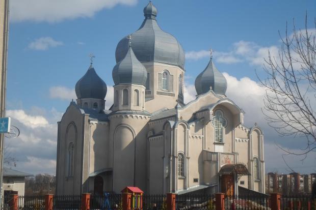 У Калуші проводиться набір дітей до недільної школи при соборі Святих Землі Української