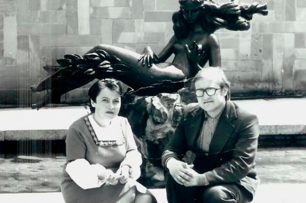 Ганна Дутка (з чоловіком Юрієм) &ndash; організатор первинних осередків Товариства української мови ім. Т. Шевченка &laq