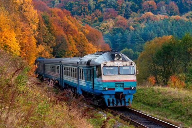 Робота з призначення додаткових поїздів буде продовжена залежно від попиту