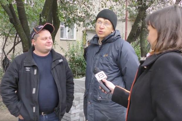 Із 36-ти квартир, які є у цьому під&rsquo;їзді, жодна не залишилася осторонь корисної справи | Фото: Скрін з відео