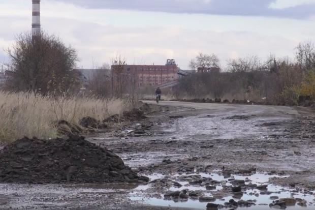 Так нині виглядає дорога, яка веде від колишнього магнієвого заводу до шахти &laquo;Новоголинь&raquo;
