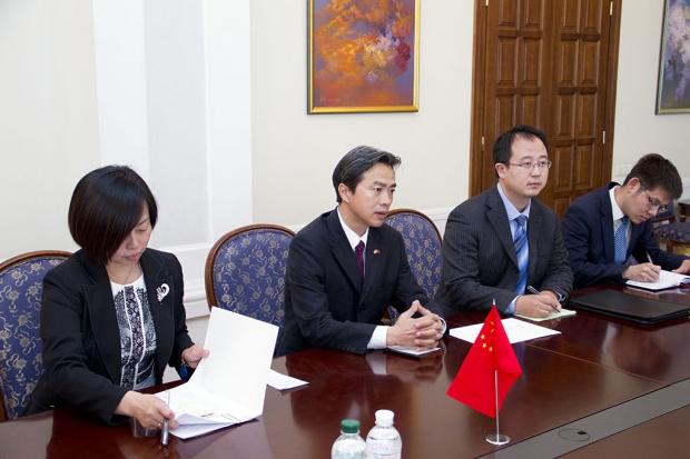 Китай ініціює створення зони вільної торгівлі з Україною і сподівається на активізацію дослідження цього питання з украї