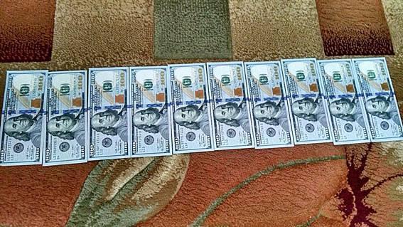 Після того, як депутати розподілили гроші між собою, їх затримали оперативники управління захисту економіки та слідчі пр