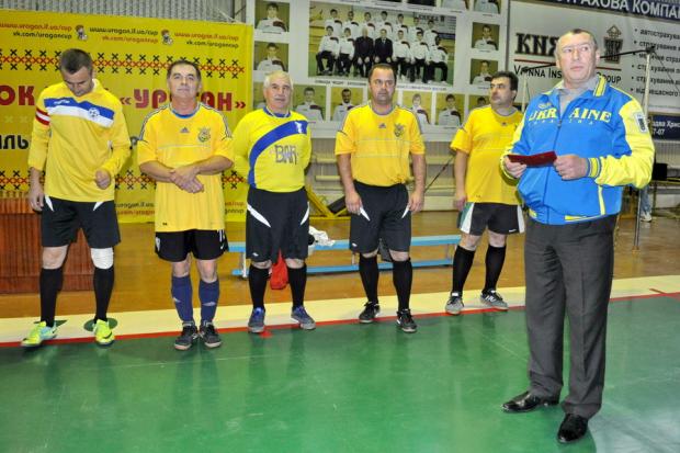 Футбольна команда викладачів ІФНМУ зіграла товариську гру зі священиками УПЦ КП | Фото: ifnmu.edu.ua