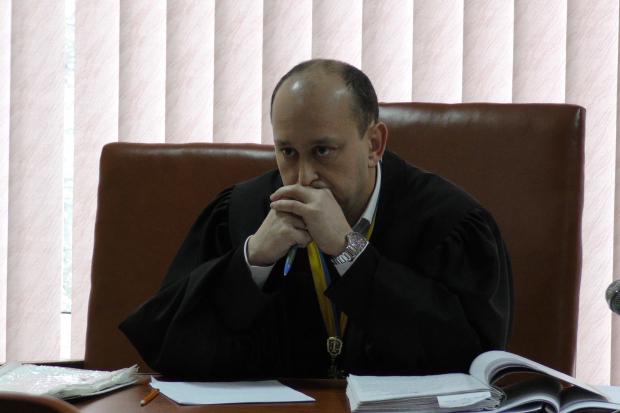 14 потерпілих готові давати свідчення у суді та сподіваються повернути свої гроші | Фото: vikna.if.ua