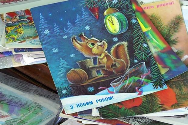 У Коломиї презентували виставку різдвяно-новорічних листівок