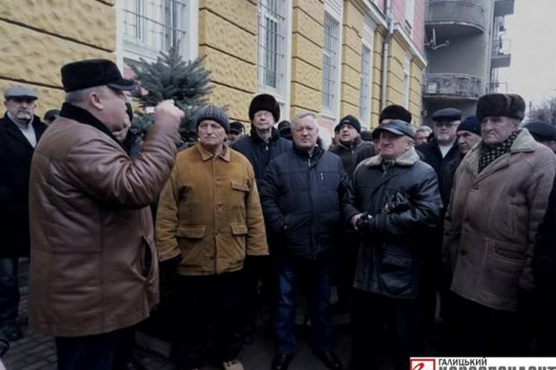 У Франківську екс-силовики просять про перерахунок пенсій

 | Фото: gk-press.if.uа