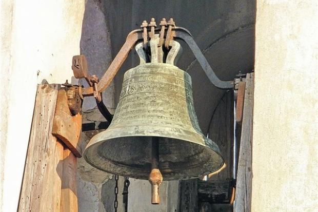 Дзвіниця має два дзвони, які були відлиті в Калуші і мають людські імена | Фото: ternopillya.livejournal.com