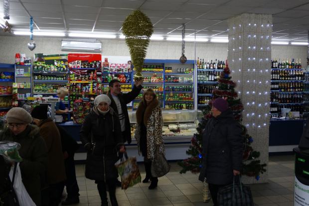 Комісія обходить торговельні заклади міста | Фото: Наталія Тапбачук