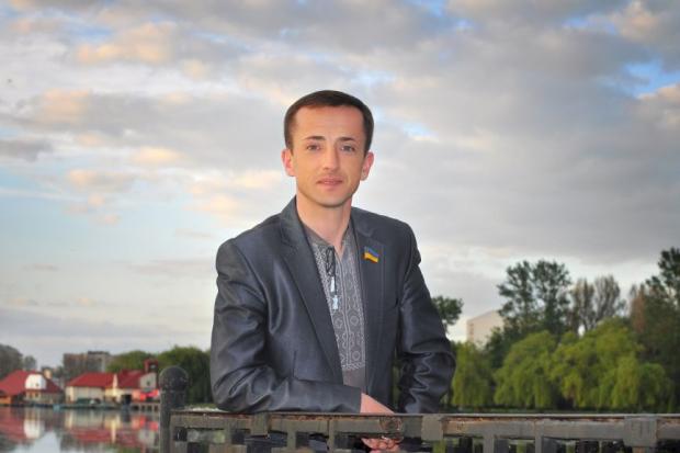 Загалом сільський голова Ямниці вимагав від підприємця 200 тисяч доларів. Отримані 3000 - лише перший транш | Фото: 0342