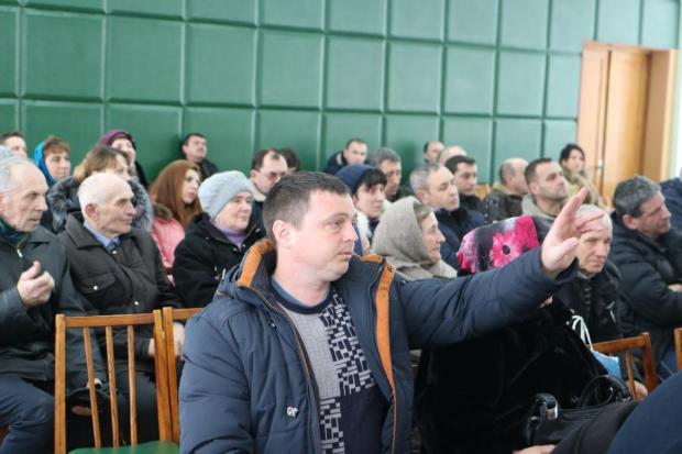В свою чергу, висловили незадоволення і перевізники &mdash; нарікають на відсутність компенсації за пільгові перевезення