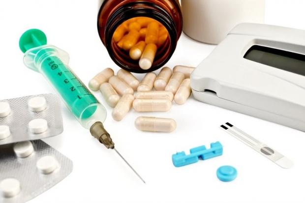 Ілюстрація. На 1200 гривень пенсії сильно не полікуєшся. Плюс треба двічі на рік лягати у стаціонар, &mdash; каже голова