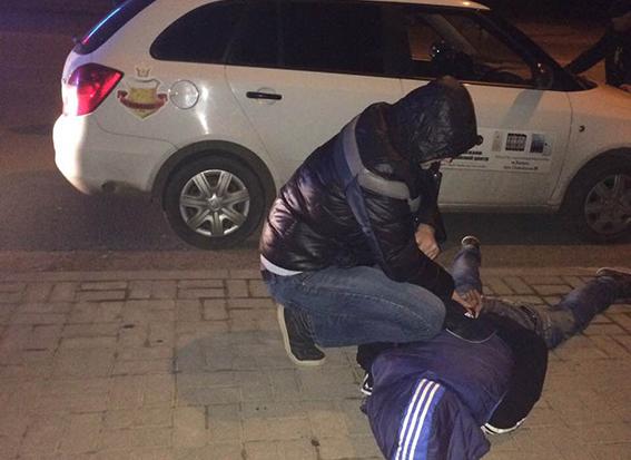 Поліція затримала одного з крадіїв, після чого знайшли і його спільників