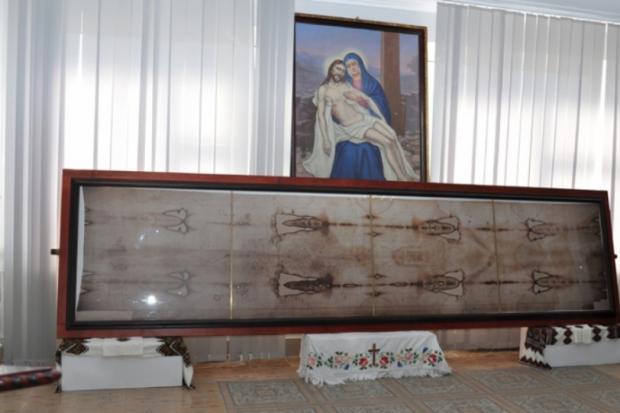 На виставці представлені дев&rsquo;ятнадцять унікальних плащаниць, що датуються кінцем XVIIІ &ndash; першою половиною ХХ