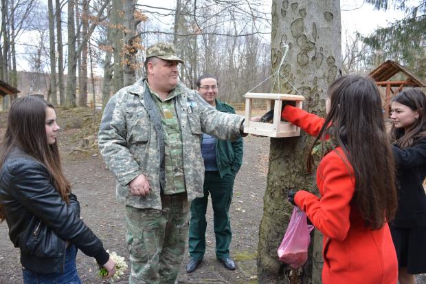 На шпаків на Пррикарпатті чекають нові домівки та годівнички | Фото: Вигодське Лісове Господарство ДП