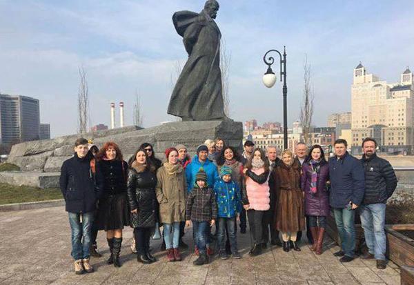 Українці Москви вшанували великого Шевченка на набережній, яка носить його ім'я