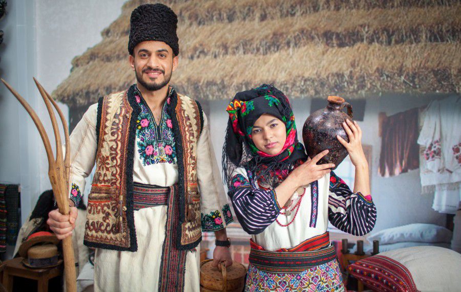 Перед камерою фотографа позували студенти з Іраку, Марокко, Нігерії, Індії | Фото: pro.te.ua