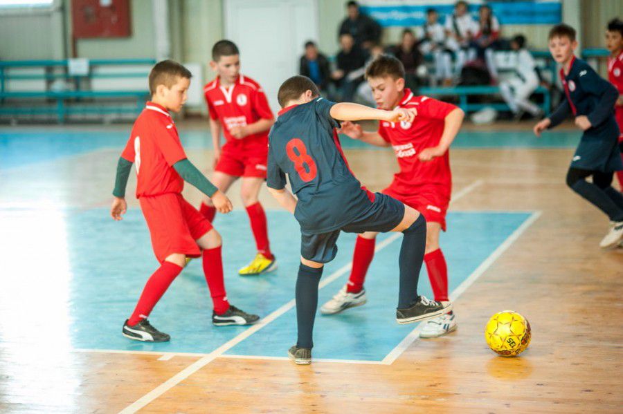 Серед кращих команд Прикарпаття у "класі" найсильніших опинилося 8 шкіл | Фото: uragan.if.ua