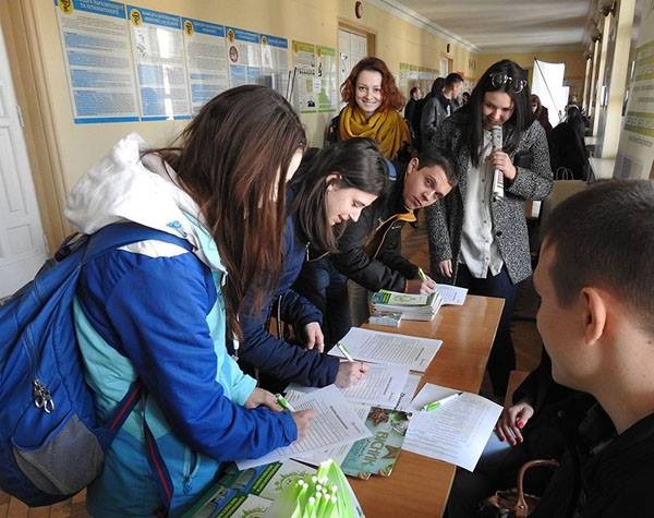 Студентів зацікавили такі важливі питання, як умови праці, зарплата, виготовлення та цінність біопалива та біогазового з