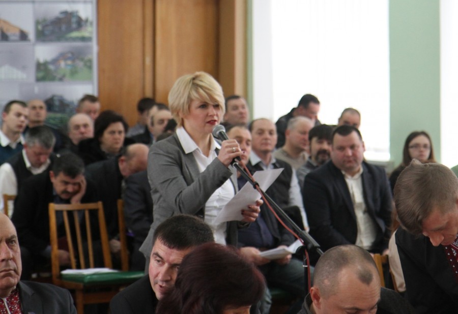 Депутати Надвірнянської райради просять державне керівництво не гальмувати реформу децентралізації