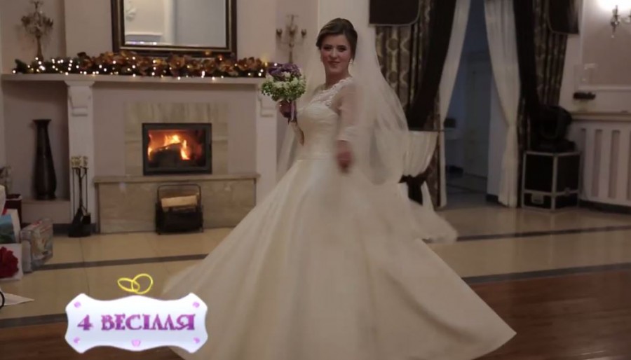 Щоб заробити на весілля, Василина з села Тисів працювала прибиральницею в готелях і ресторанах закордону, її хлопець &md